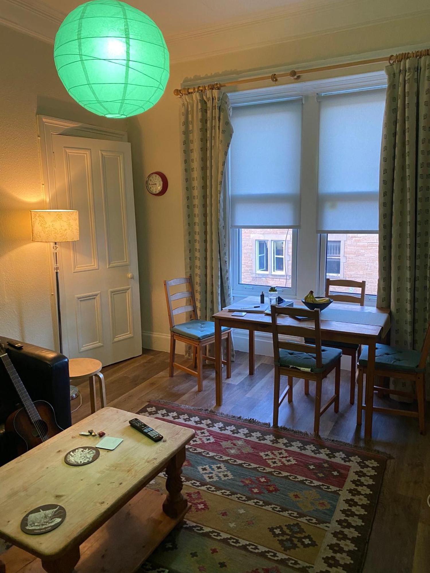 Central Room In Historic Tenement Shared Apartment Near Old Town Edinburgh Exterior photo